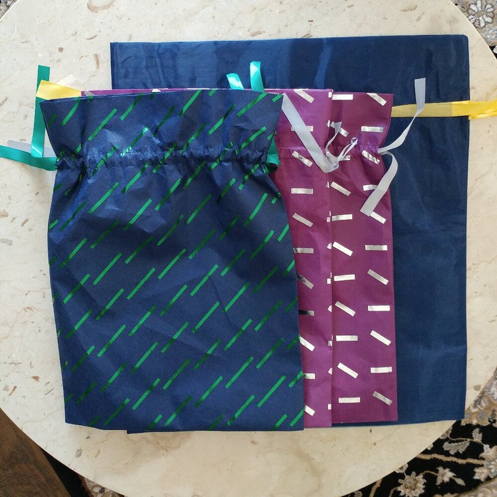 4 Amazon Gift Bags-  Environmentally conscious